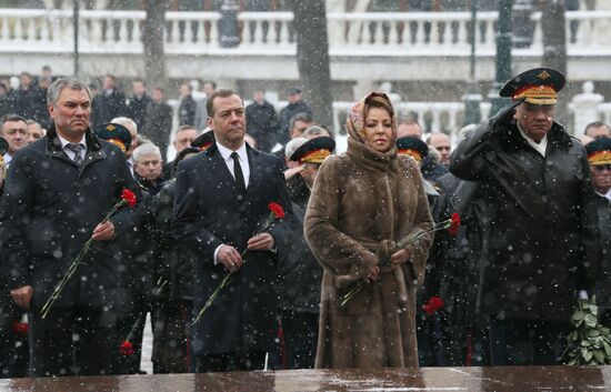 Wreath-laying ceremony at the Tomb of the Unknown Soldier on the Defender of the Fatherland Day