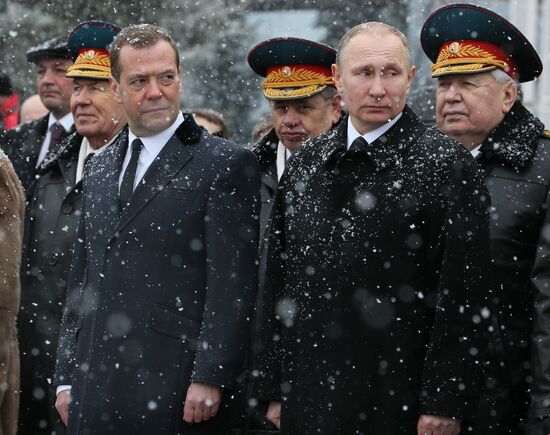 Wreath-laying ceremony at the Tomb of the Unknown Soldier on the Defender of the Fatherland Day