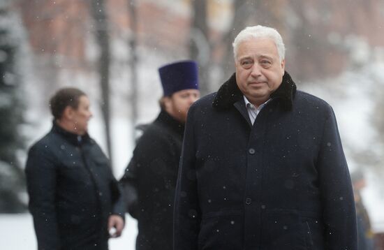 Wreath-laying ceremony at the Tomb of the Unknown Soldier on the Defender of the Fatherland Day