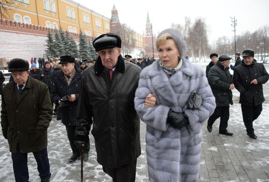 Wreath-laying ceremony at the Tomb of the Unknown Soldier on the Defender of the Fatherland Day