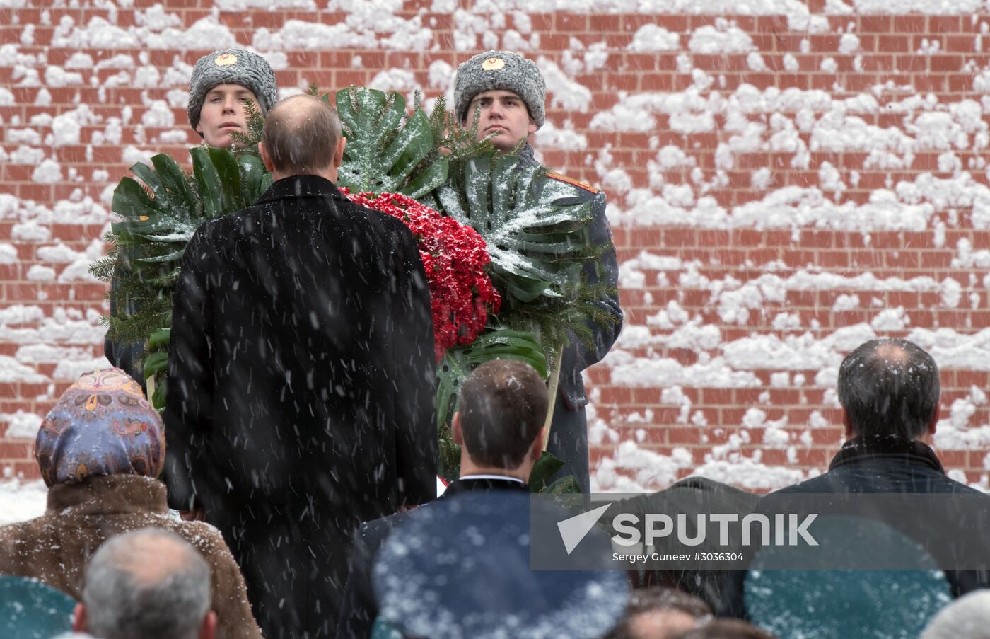 Wreath-laying ceremony at the Tomb of the Unknown Soldier on the Defender of the Fatherland Day