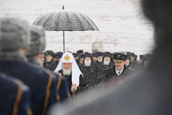 Wreath-laying ceremony at the Tomb of the Unknown Soldier on the Defender of the Fatherland Day
