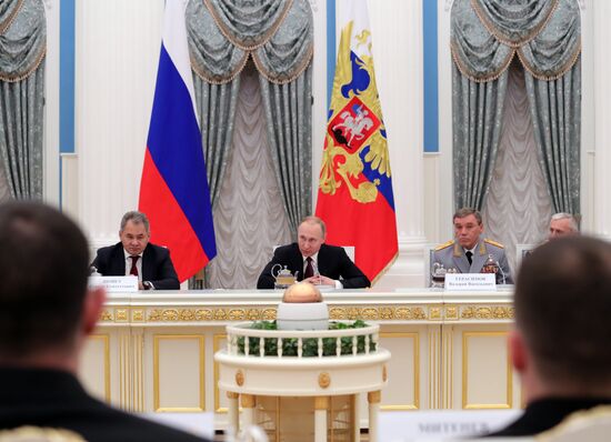 President Putin meets with Northern Fleet officers
