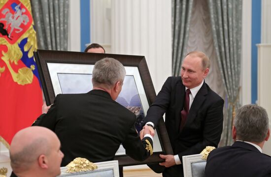 President Putin meets with Northern Fleet officers