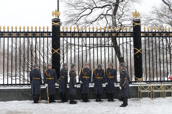 Wreath-laying ceremony at the Tomb of the Unknown Soldier on the Defender of the Fatherland Day