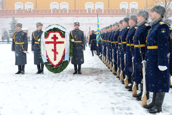Wreath-laying ceremony at the Tomb of the Unknown Soldier on the Defender of the Fatherland Day