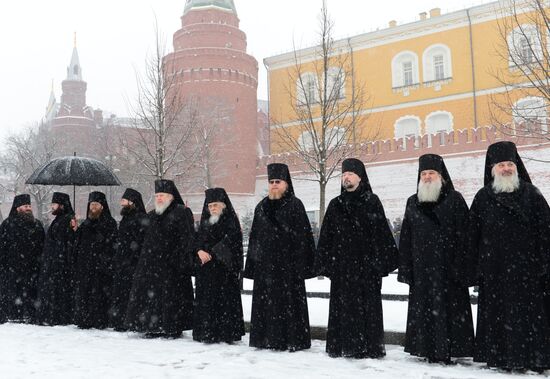 Wreath-laying ceremony at the Tomb of the Unknown Soldier on the Defender of the Fatherland Day