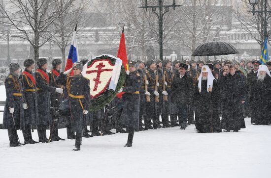 Wreath-laying ceremony at the Tomb of the Unknown Soldier on the Defender of the Fatherland Day