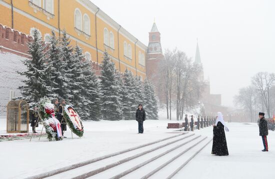 Wreath-laying ceremony at the Tomb of the Unknown Soldier on the Defender of the Fatherland Day