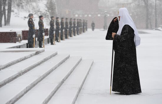 Wreath-laying ceremony at the Tomb of the Unknown Soldier on the Defender of the Fatherland Day