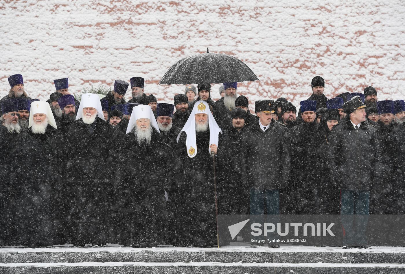 Wreath-laying ceremony at the Tomb of the Unknown Soldier on the Defender of the Fatherland Day