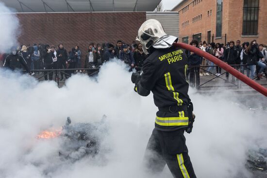 Protesters clash with police over violence against immigrants
