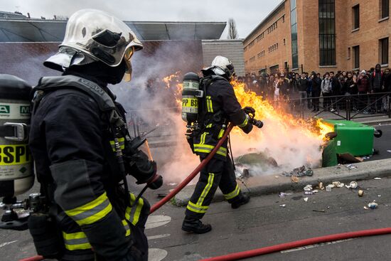 Protesters clash with police over violence against immigrants