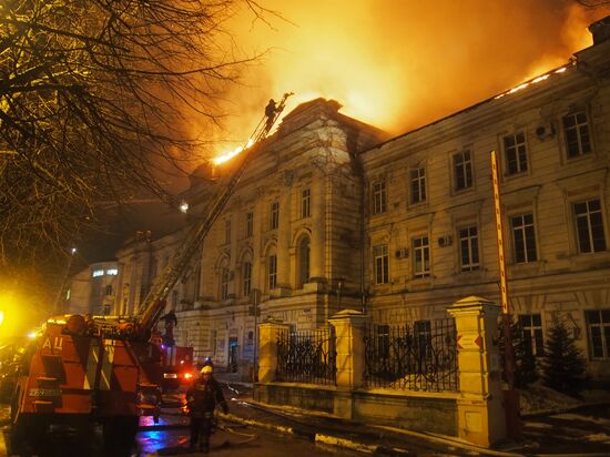 Children's hospital catches fire in Tver