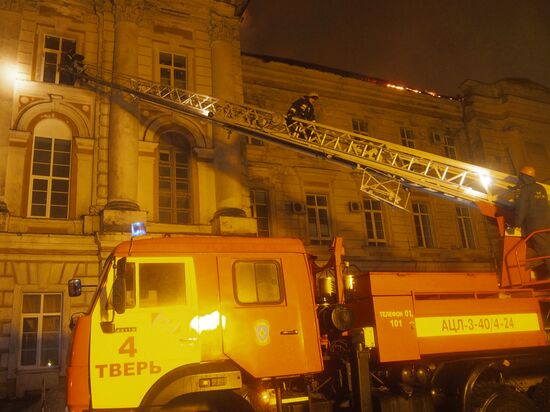 Children's hospital catches fire in Tver