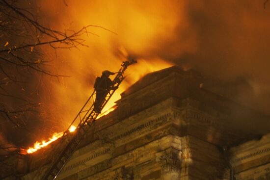 Children's hospital catches fire in Tver