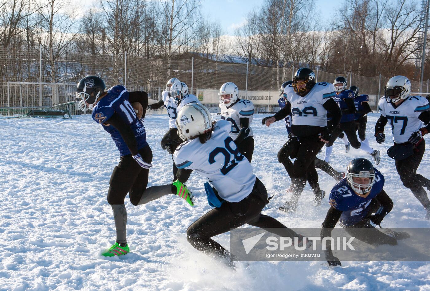 Snow Bowl American snow football tournament in Petrozavodsk