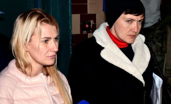 Nadiya Savchenko arrives in Donetsk People's Republic to meet Ukranian POWs