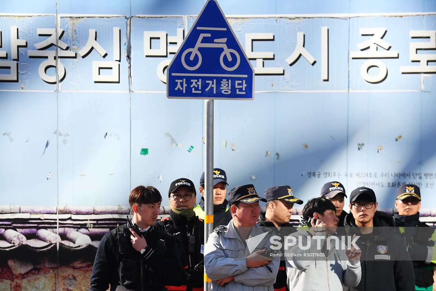 Protesters in Seoul demand President Park Geun-hye's resignation