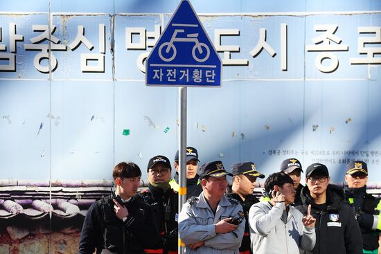 Protesters in Seoul demand President Park Geun-hye's resignation