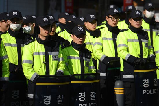 Protesters in Seoul demand President Park Geun-hye's resignation