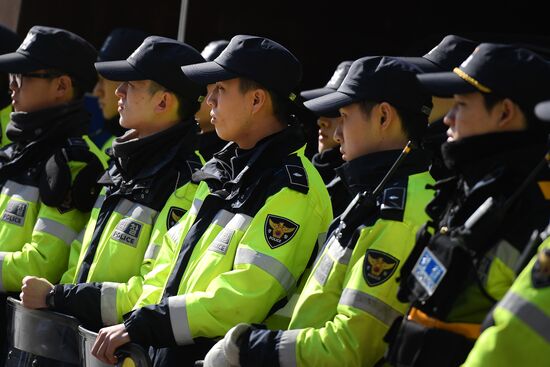 Protesters in Seoul demand President Park Geun-hye's resignation