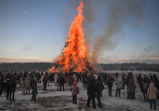Maslenitsa celebrated in Nikola-Lenivets