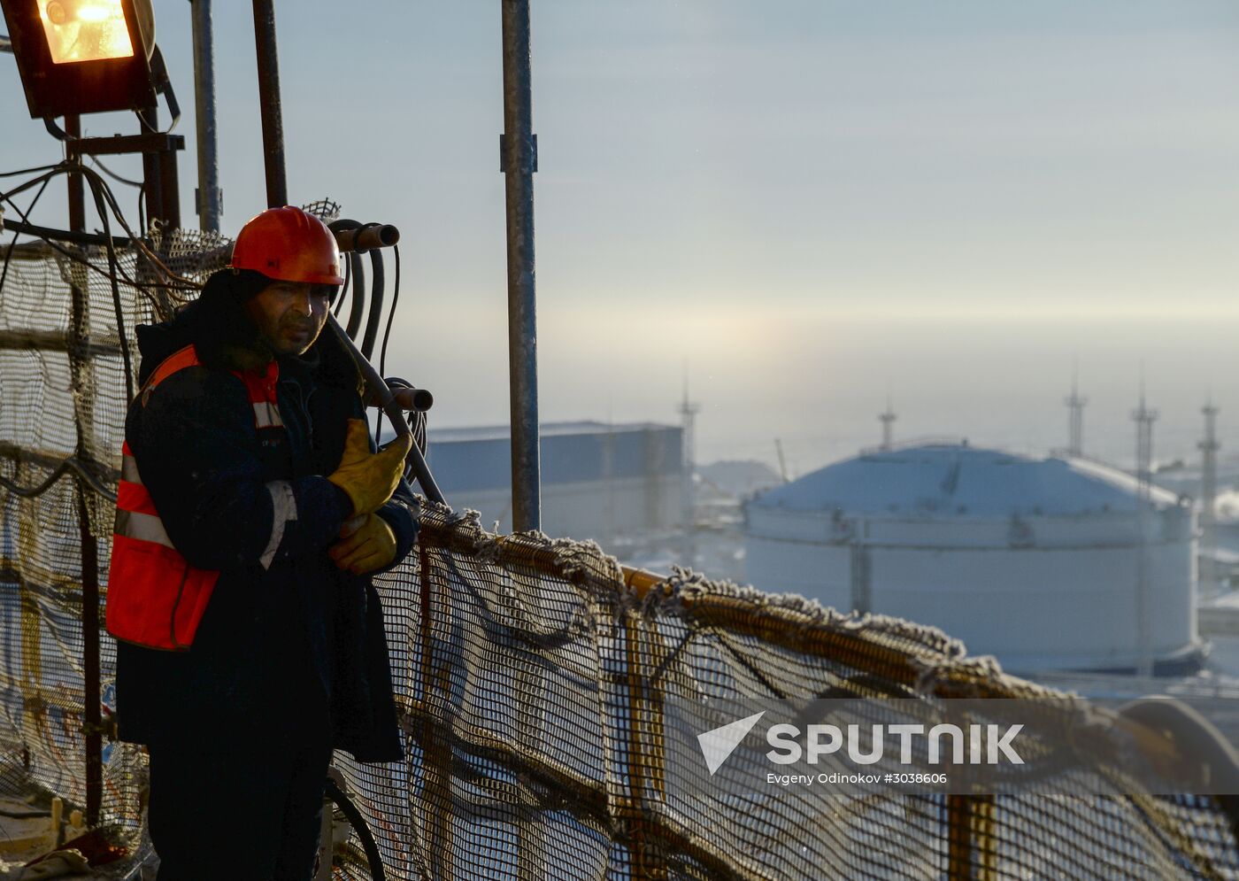 Building Yamal LNG liquefied natural gas plant