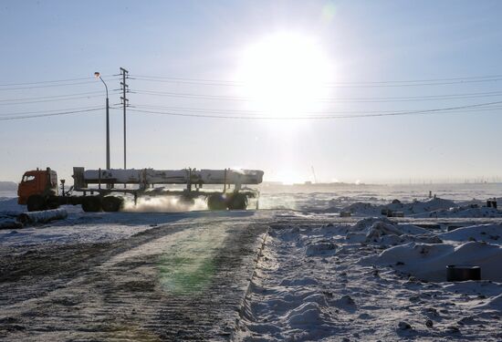 Building liquefied natural gas plant Yamal LNG