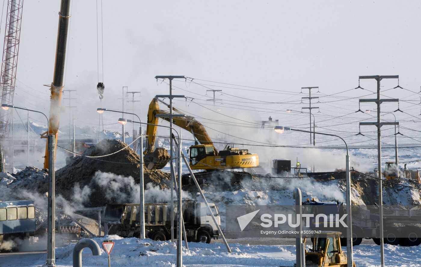 Building liquefied natural gas plant Yamal LNG