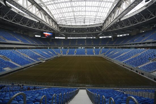 FIFA commission tours Krestovsky Stadium