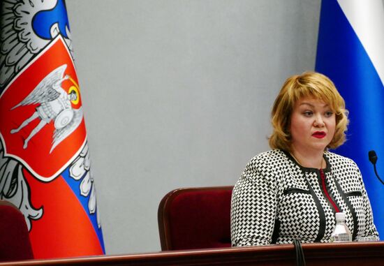 People's Council of the Donetsk People's Republic holds plenary meeting