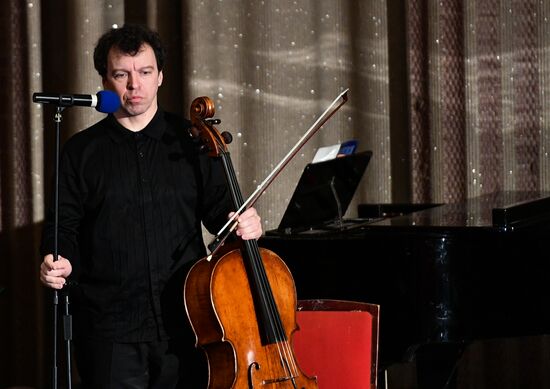 Farewell ceremony for actor Alexei petrenko at Cinema House