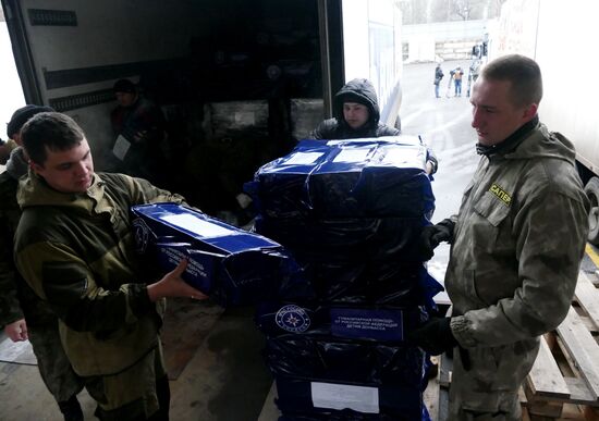 61st Russian humanitarian convoy arrives to Donetsk