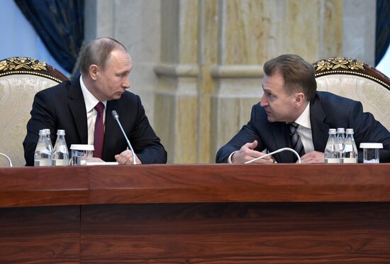 Vladimir Putin pays official visit to Kyrgyzstan