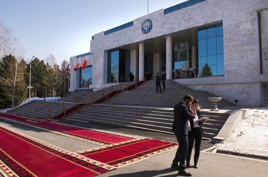 Vladimir Putin pays official visit to Kyrgyzstan