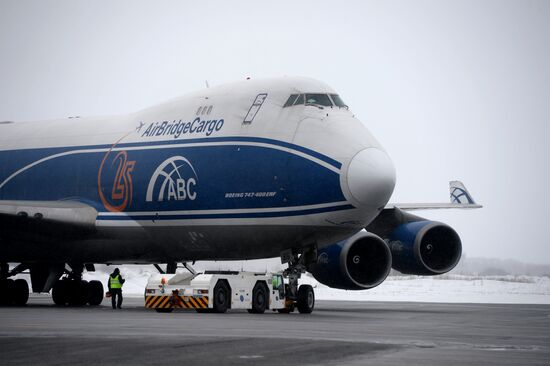Frower shipped from Holland for March 8