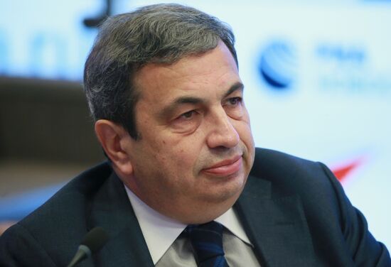 News conference "Growth strategy: Management and political decisions for 2017"