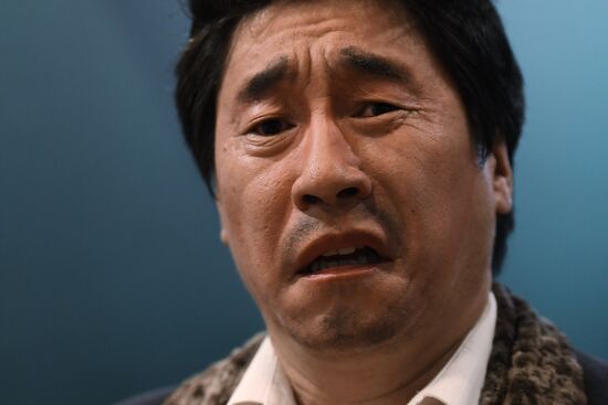 The Overcoat production at Golden Mask