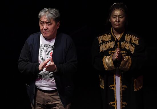 The Overcoat production at Golden Mask