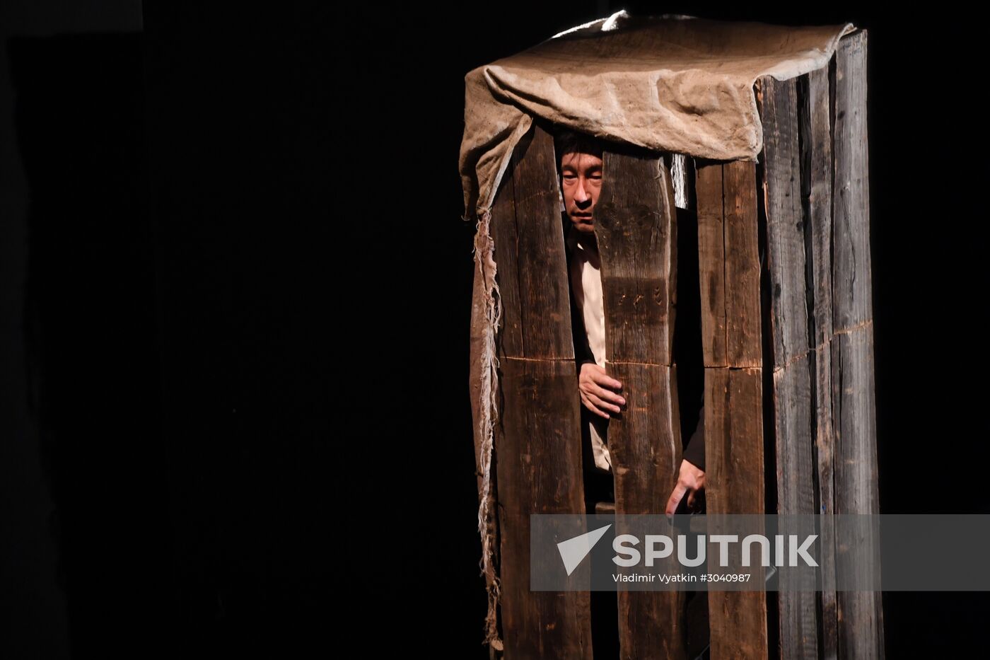 The Overcoat production at Golden Mask