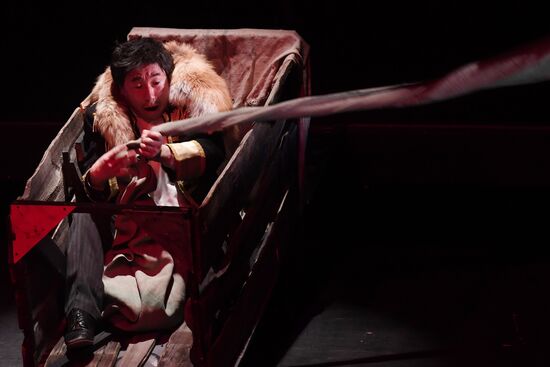 The Overcoat production at Golden Mask