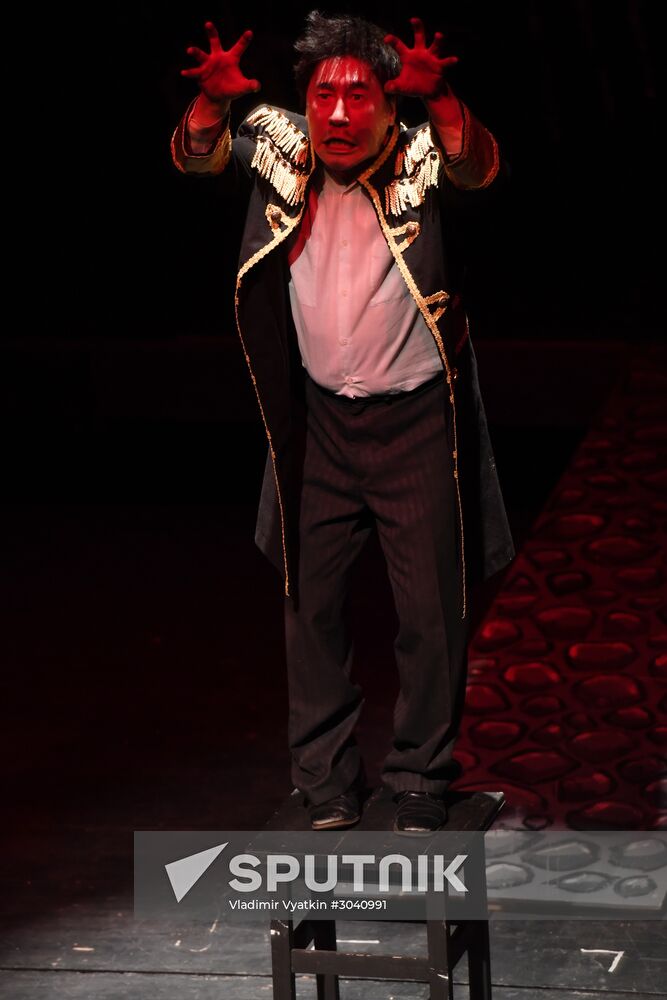 The Overcoat production at Golden Mask