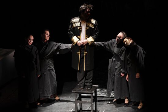 The Overcoat production at Golden Mask