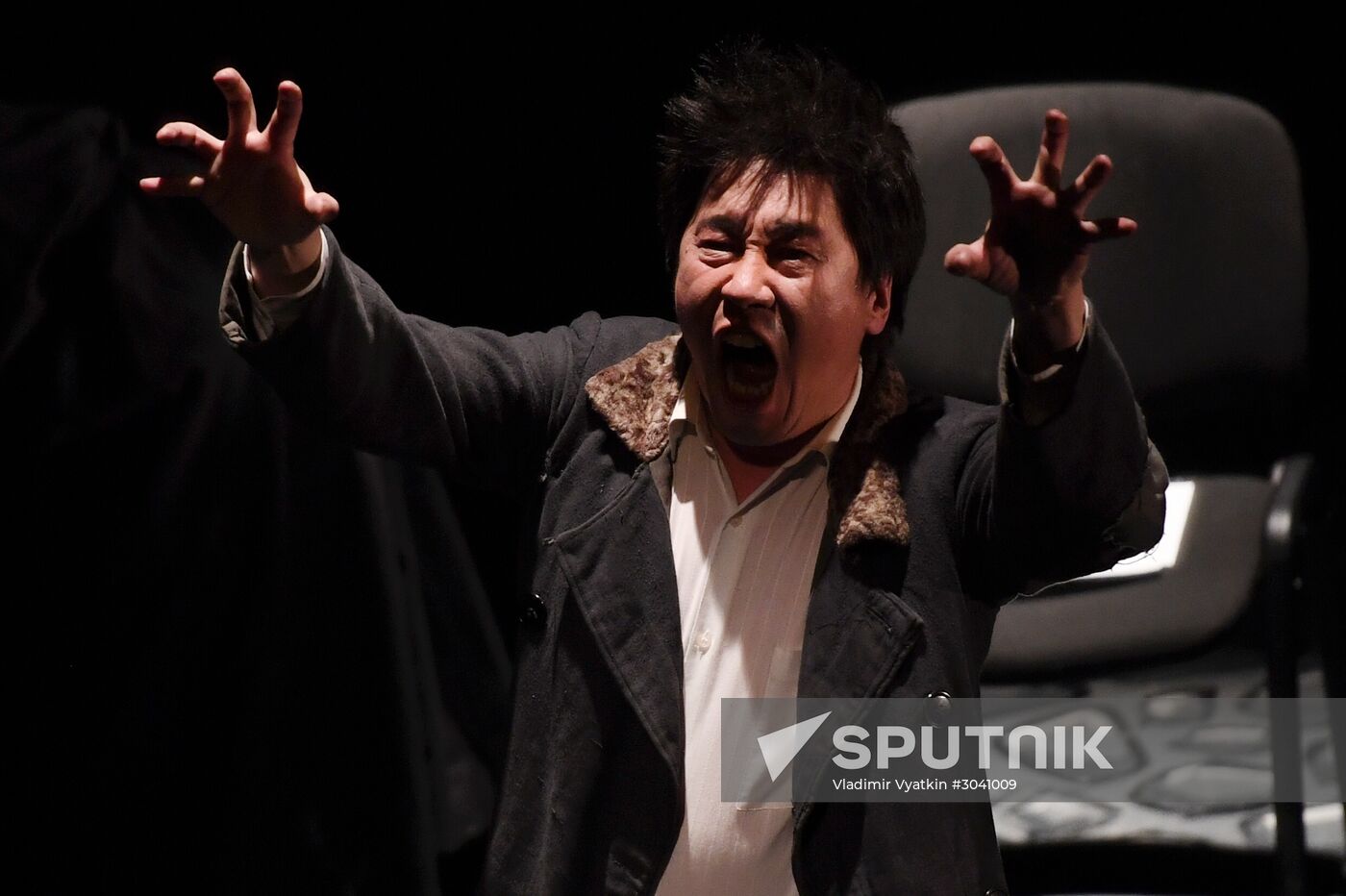 The Overcoat production at Golden Mask