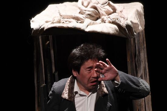 The Overcoat production at Golden Mask