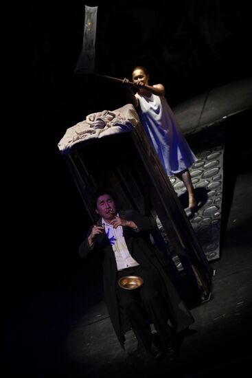 The Overcoat production at Golden Mask