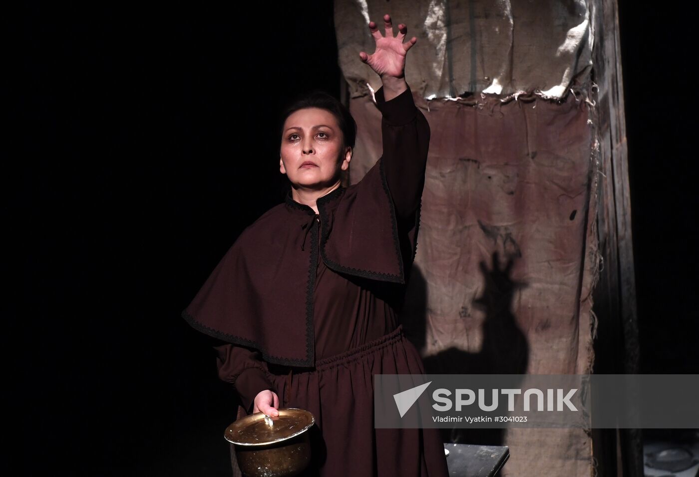 The Overcoat production at Golden Mask