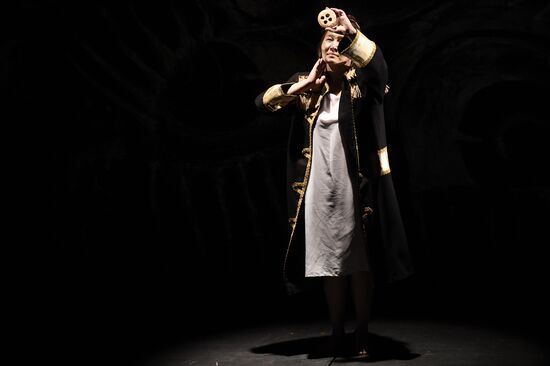 The Overcoat production at Golden Mask