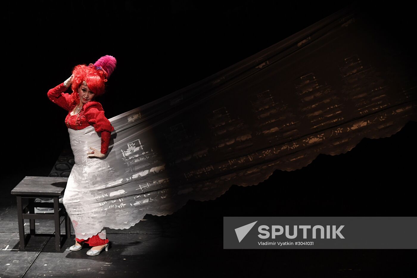 The Overcoat production at Golden Mask